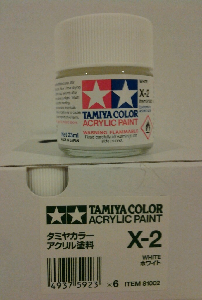 Tamiya acrylic paint X-2 White. 23ml.