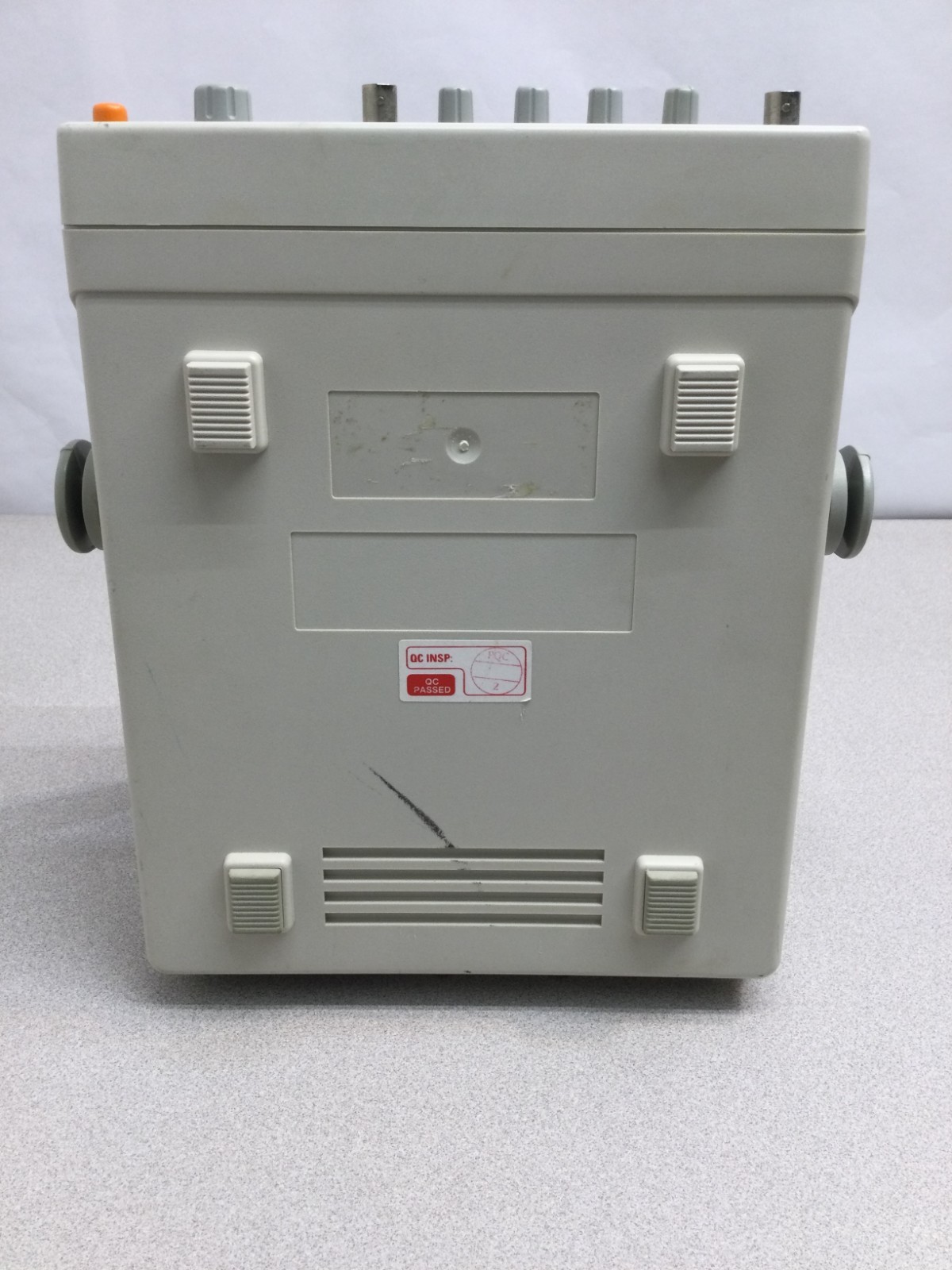 **AS-IS**POWER ON, NON-TESTED GW Instek GFG-8216A Function Generator