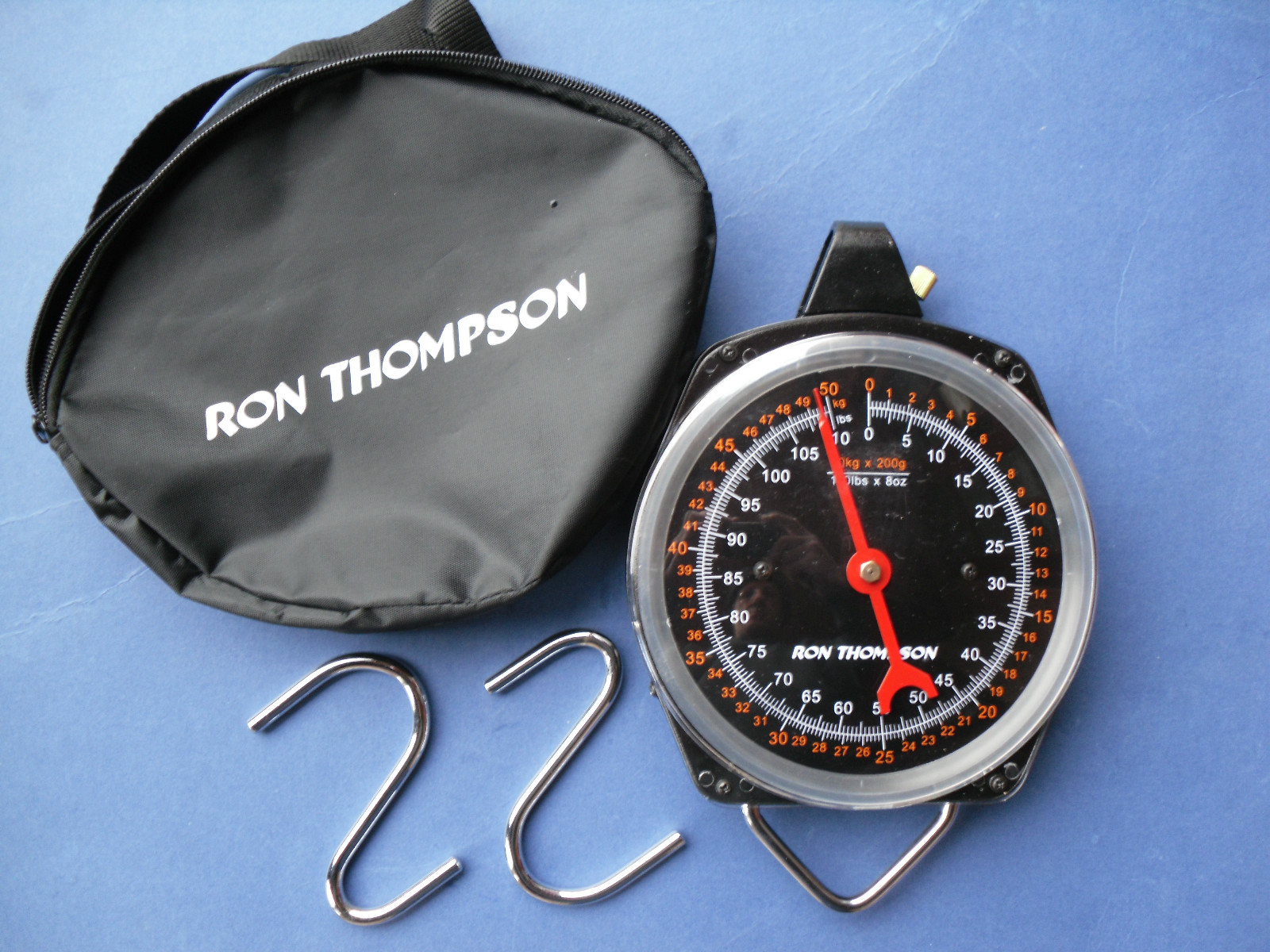 RON THOMPSON 50kg WEIGHING SCALES + CARRY CASE FOR CARP FISHING WEIGH BAR SLING