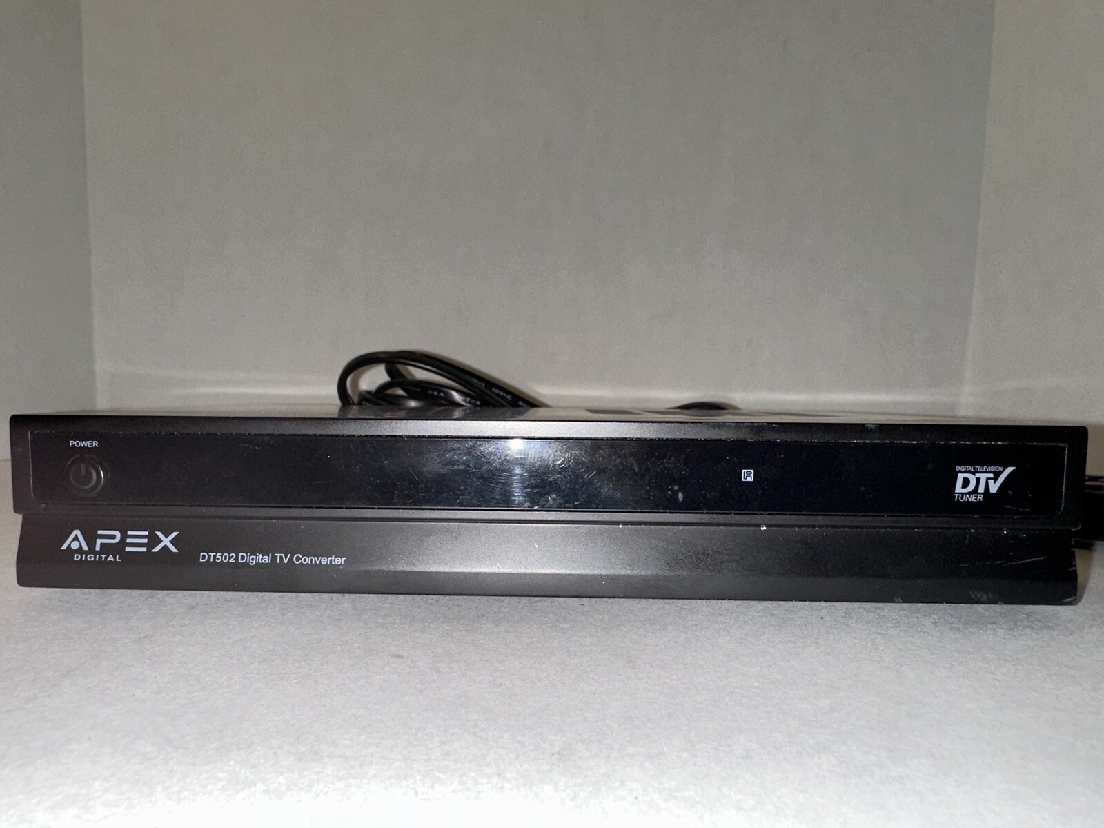 apex digital tv converter box dt502 With Remote
