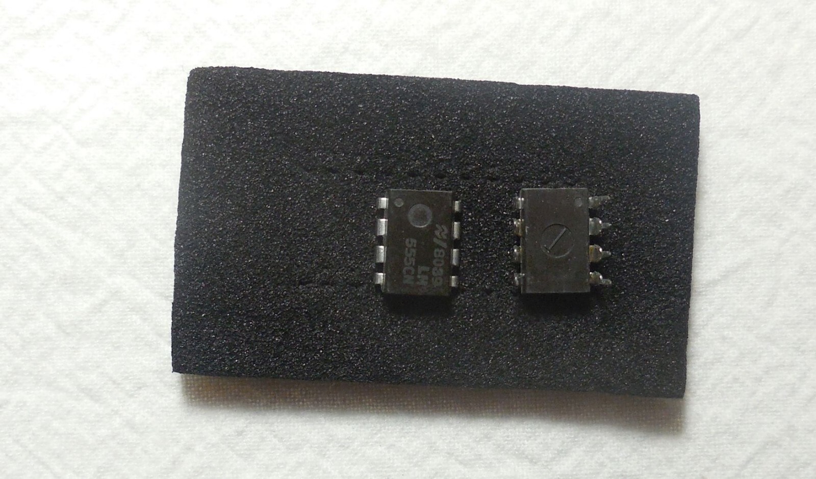 Qty(2) National LM555CN Timers NOS Date 1980 8-DIP