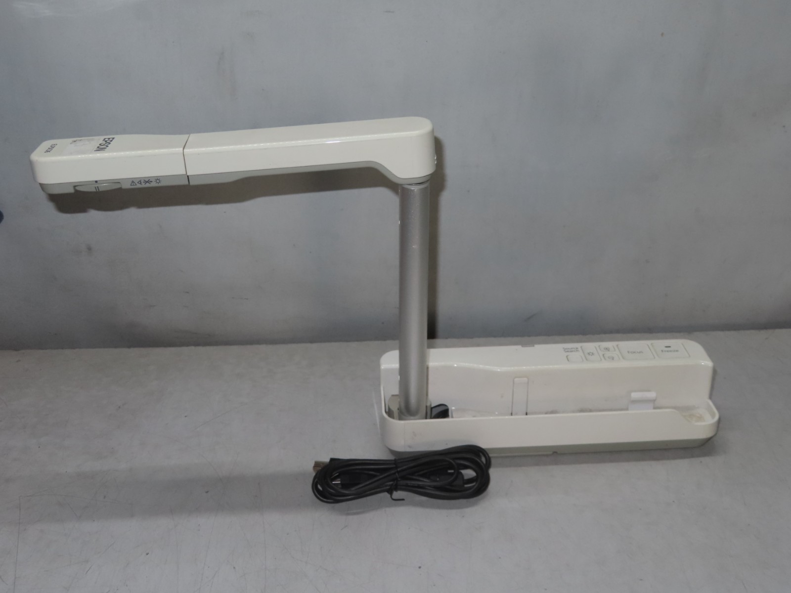 Epson ELPDC06 4x Digital Zoom Portable Compact Document Camera w/USB Cable Case