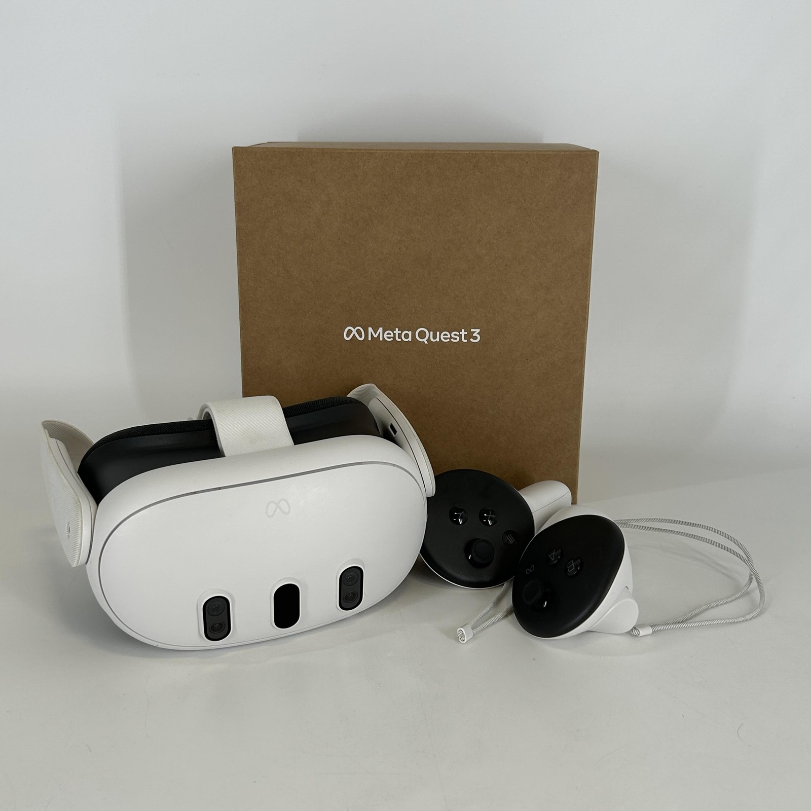 Meta Quest 3 VR Headset 512GB w/ Controllers/Regular Strap - Excellent
