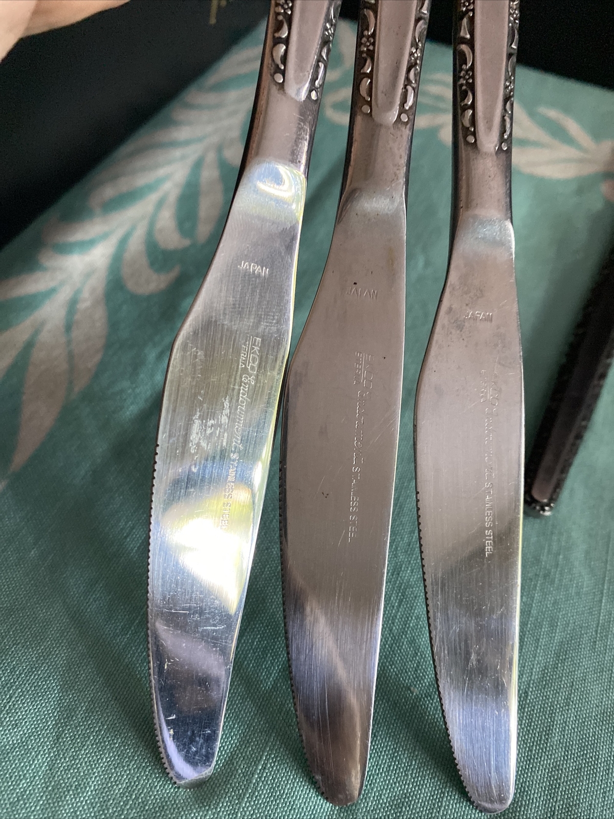 5 Vintage Ekco Eterna ENDOWMENT Stainless Flatware Dinner Knives