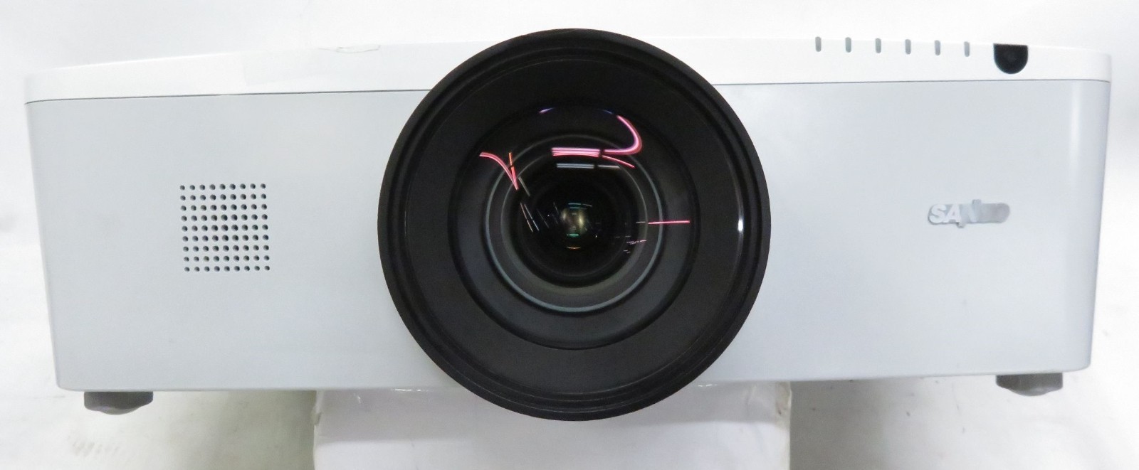 Sanyo PLC-ZM5000L Projector W/ Lens * B- Possible Issues