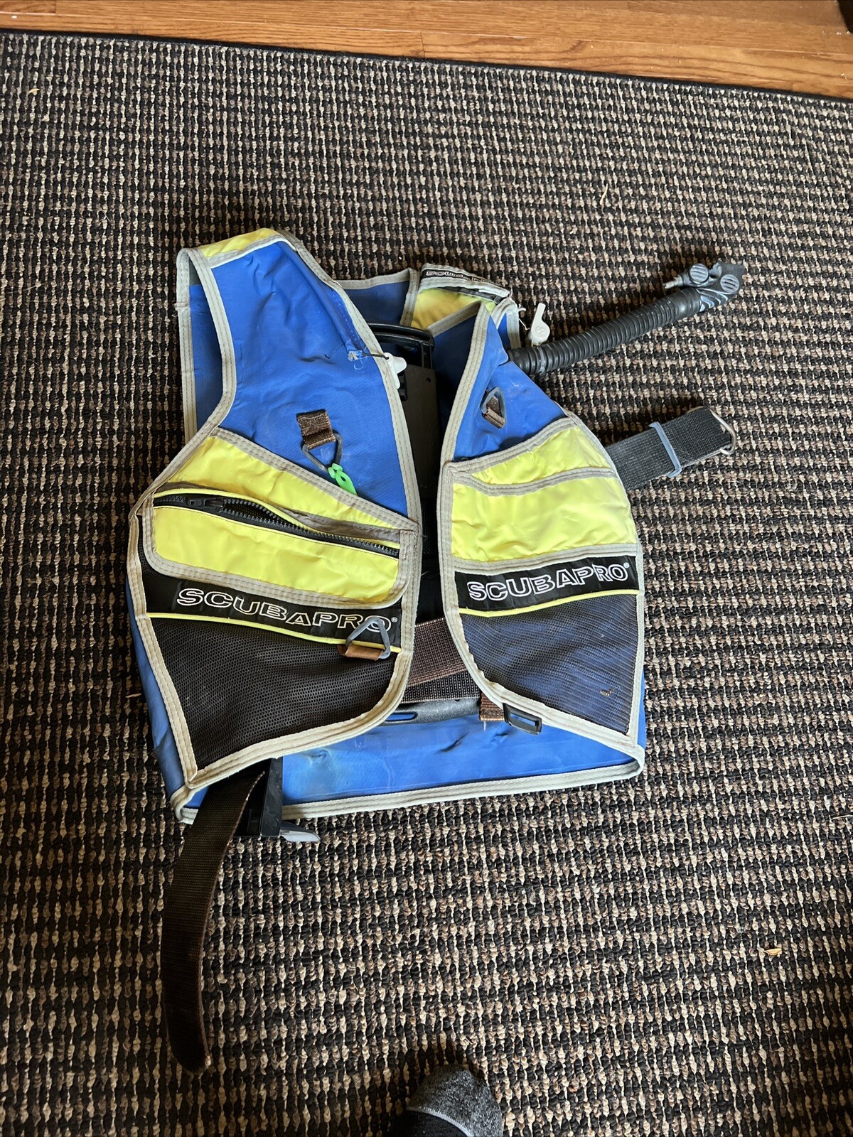 Scubapro  Size Small Scrub Diving Snorkeling Jacket