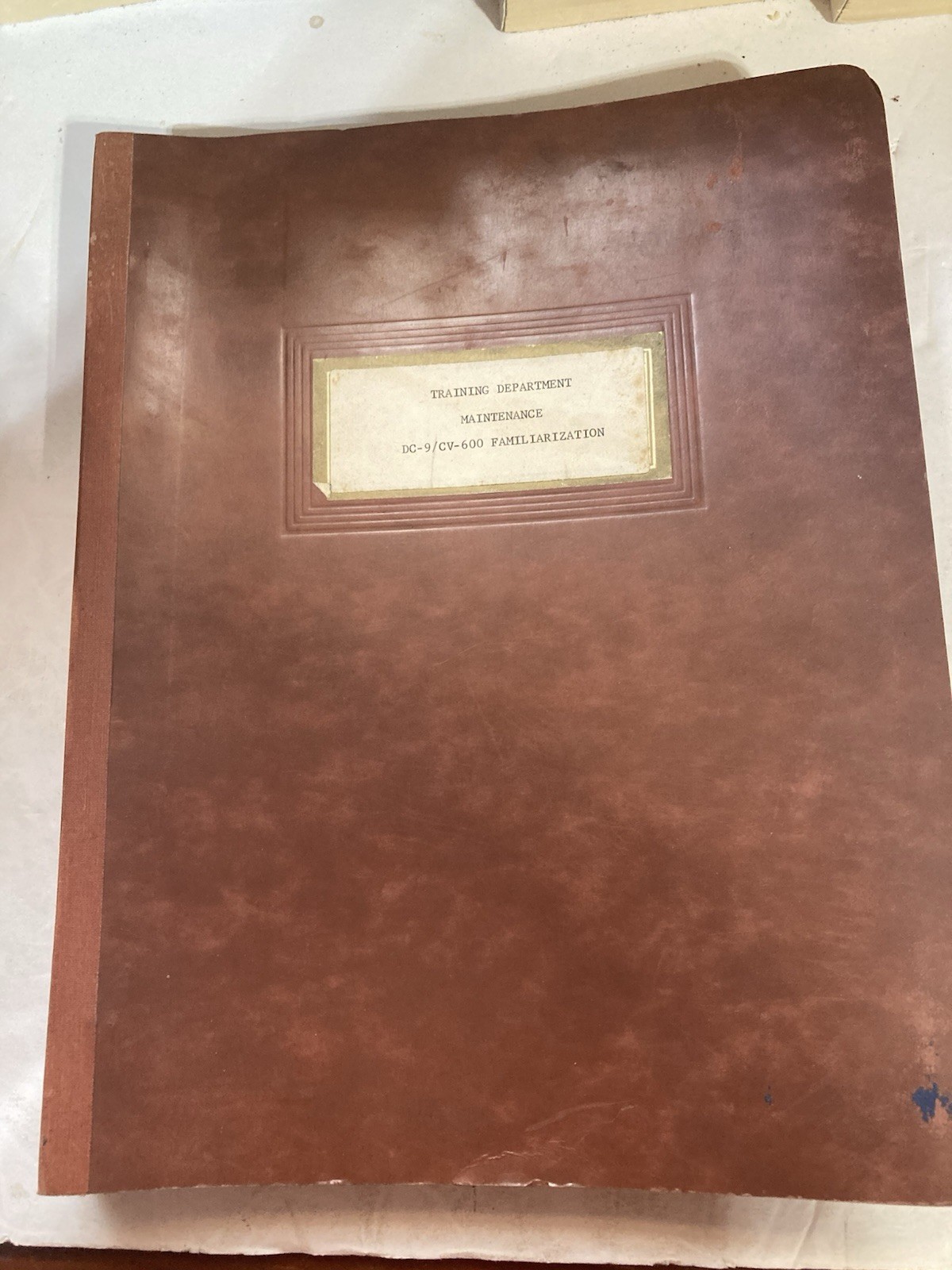 DC-9/CV-600 Maintenance Familiarization Manual