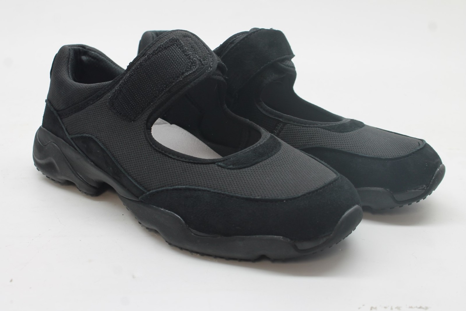 Vionic Women's Walk Slim Giselle Black Sneaker 11M FS