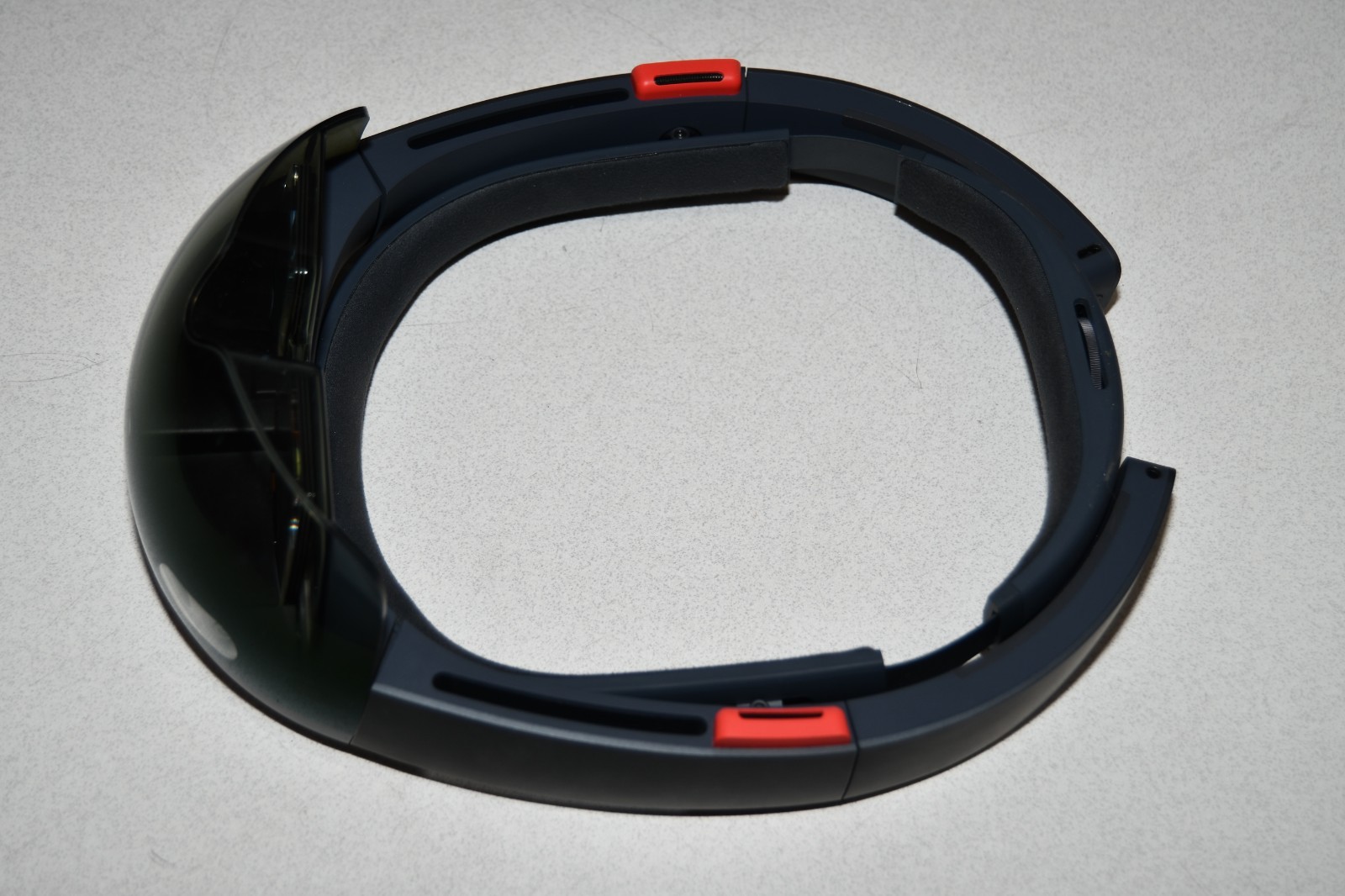 ^ Microsoft Hololens Generation 1 Virtual Headset Holo Lens #X8150