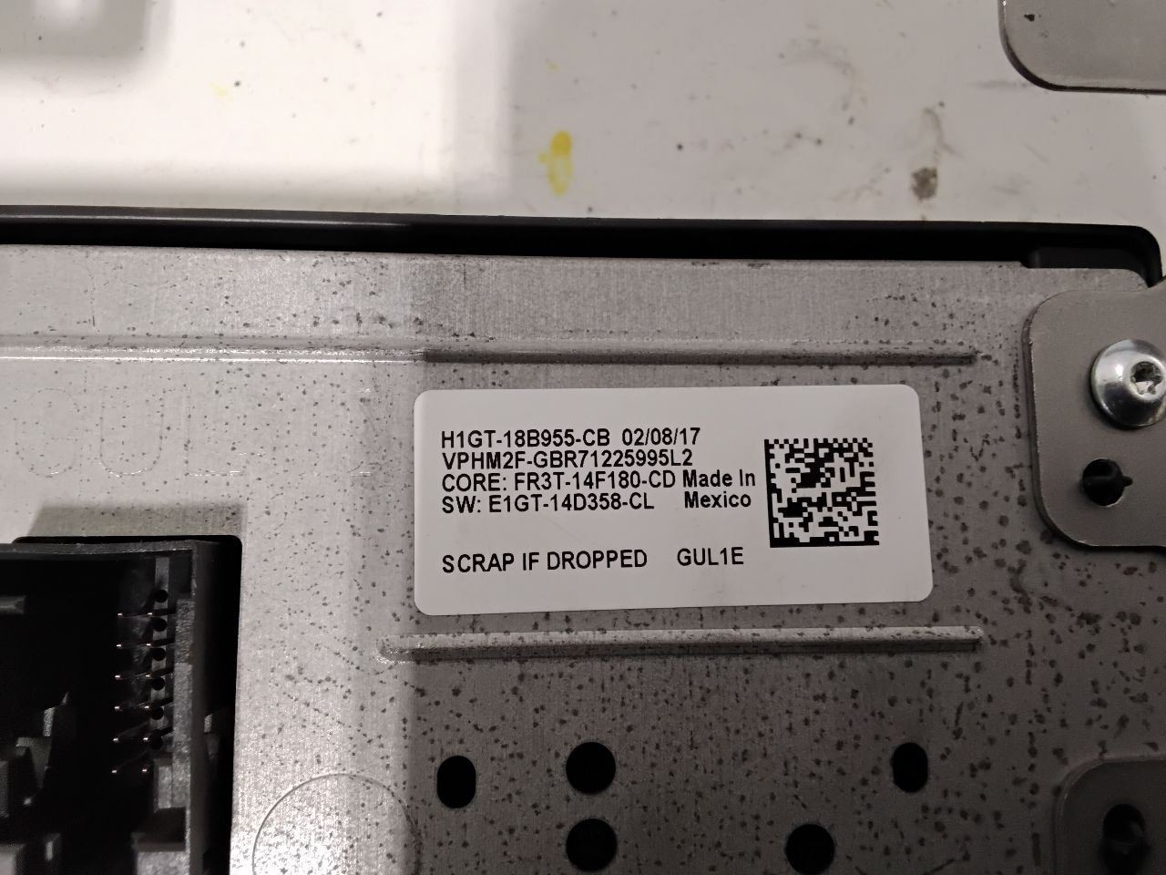2016-2018 Ford Edge Center Dash Mounted 4.2" Display Screen