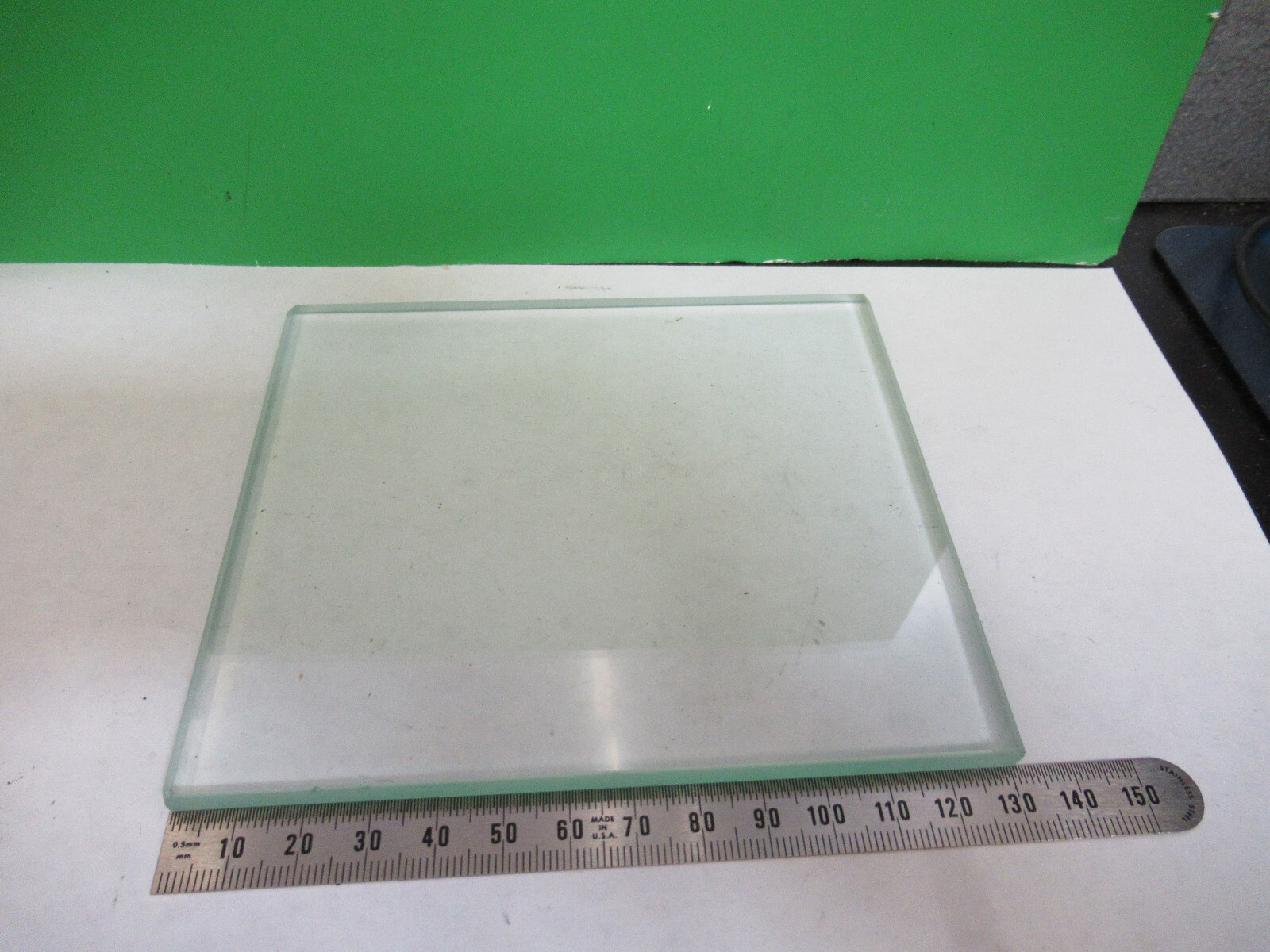 GLASS STAGE STEREO AMERICAN OPTICS MICROSCOPE PART AS PICTURED S1-B-95