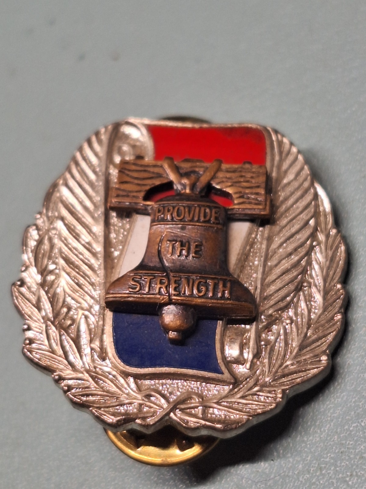 UNITED STATES ARMY RECPUIYING CREST BADGE