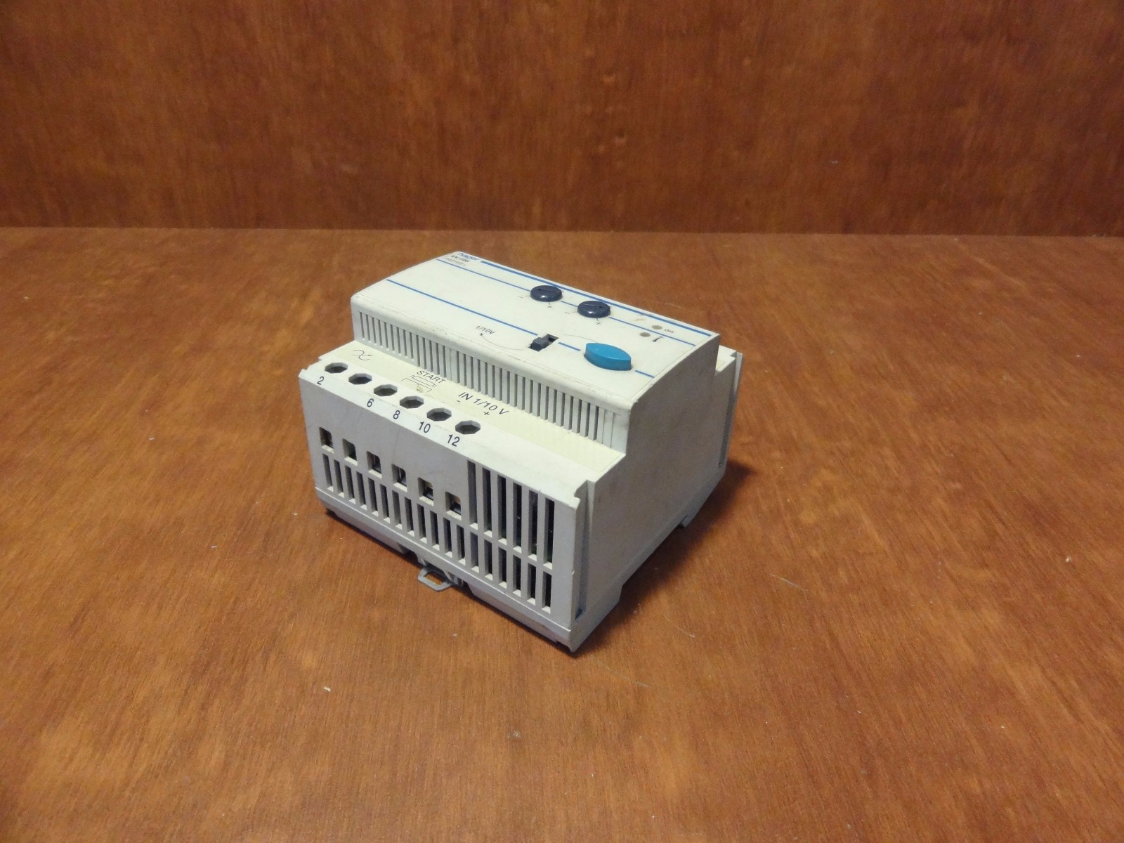 Hager EV103 control dimmer module