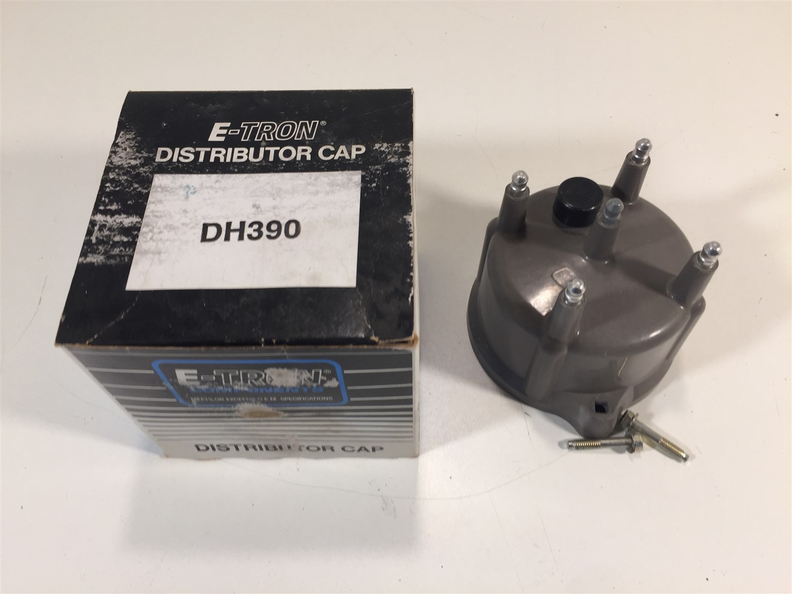 E-Tron DH390 Distributor Cap New Old Stock DH-390 FD159 FF79C FA130 C212 F968