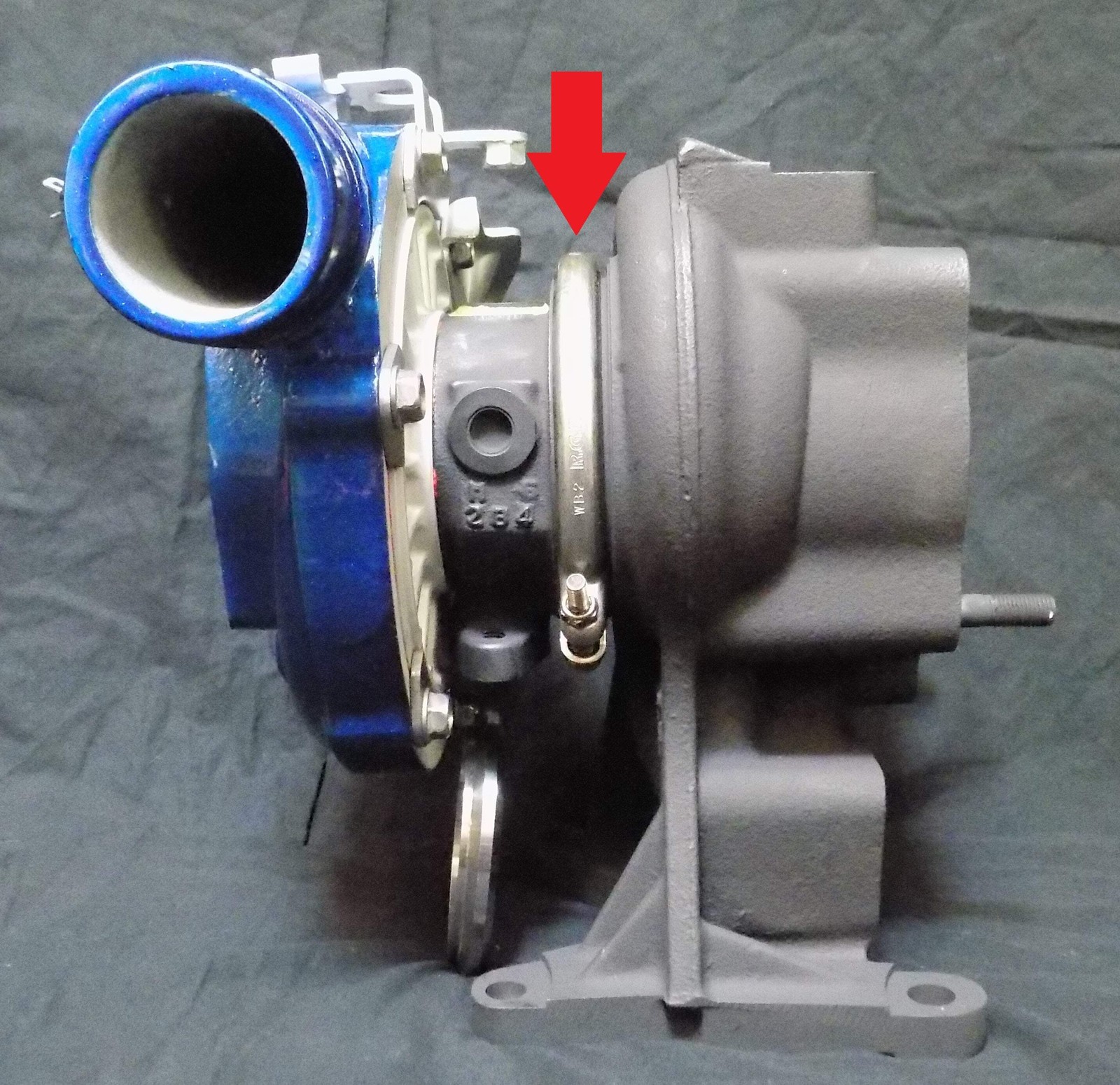 Turbo Turbine to Bearing Housing V-Band Clamp for 01-04 Chevy 6.6l Duramax LB7
