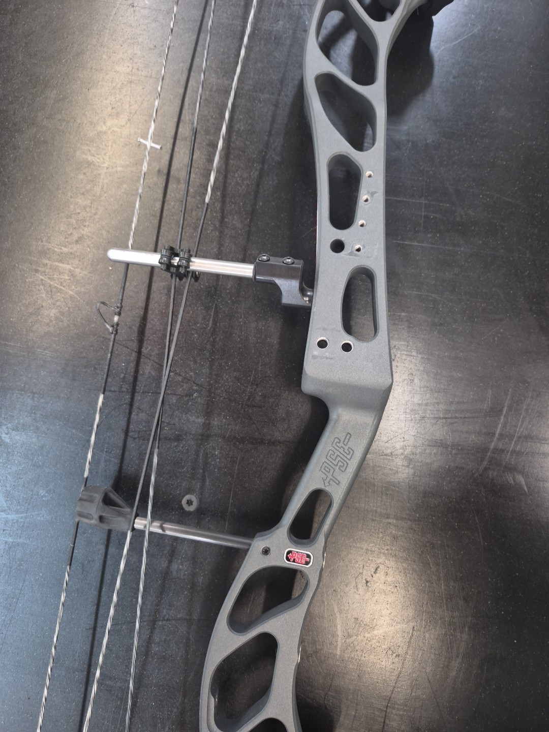 Used PSE Supra RTX 37 - Right Hand - 60lbs - Grey