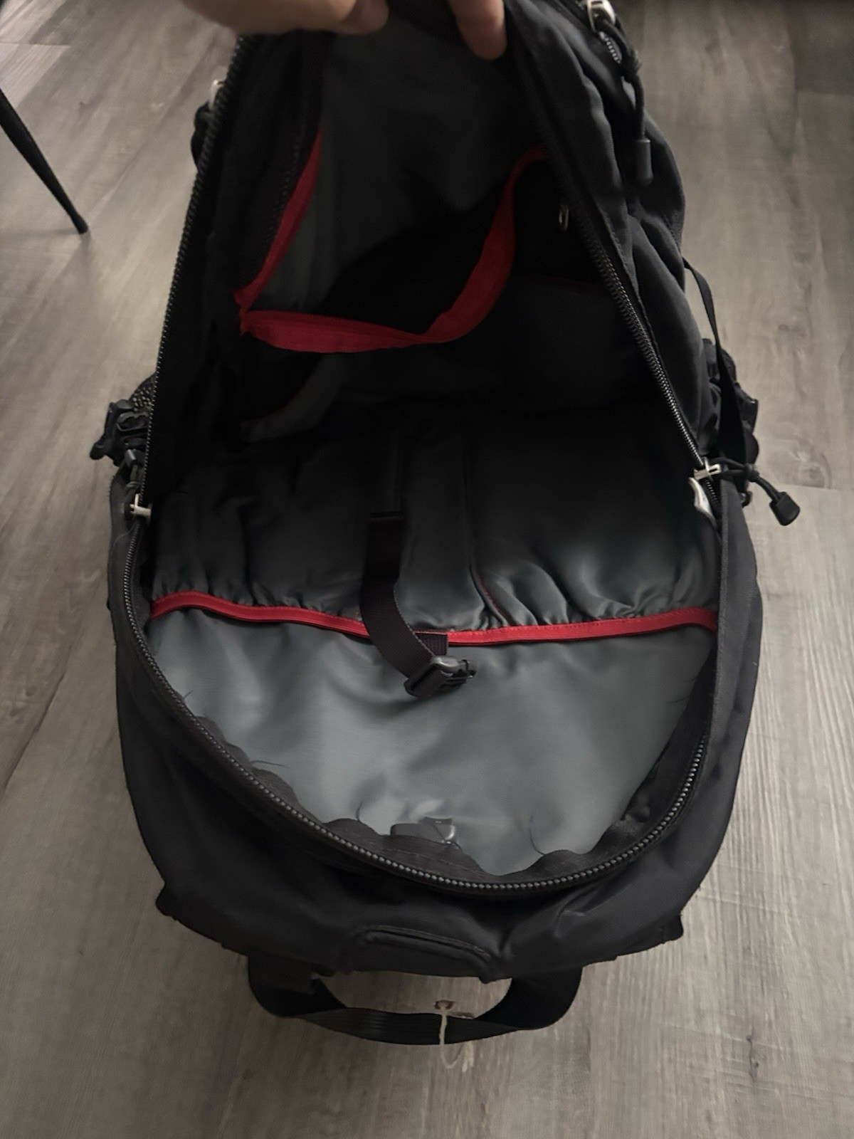 The north face recon backpack black
