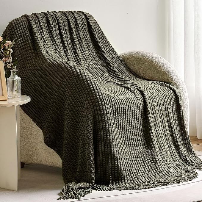 Knitted Throw Blanket for Couch Soft Farmhouse Boho Throw Blanket with Tassel...