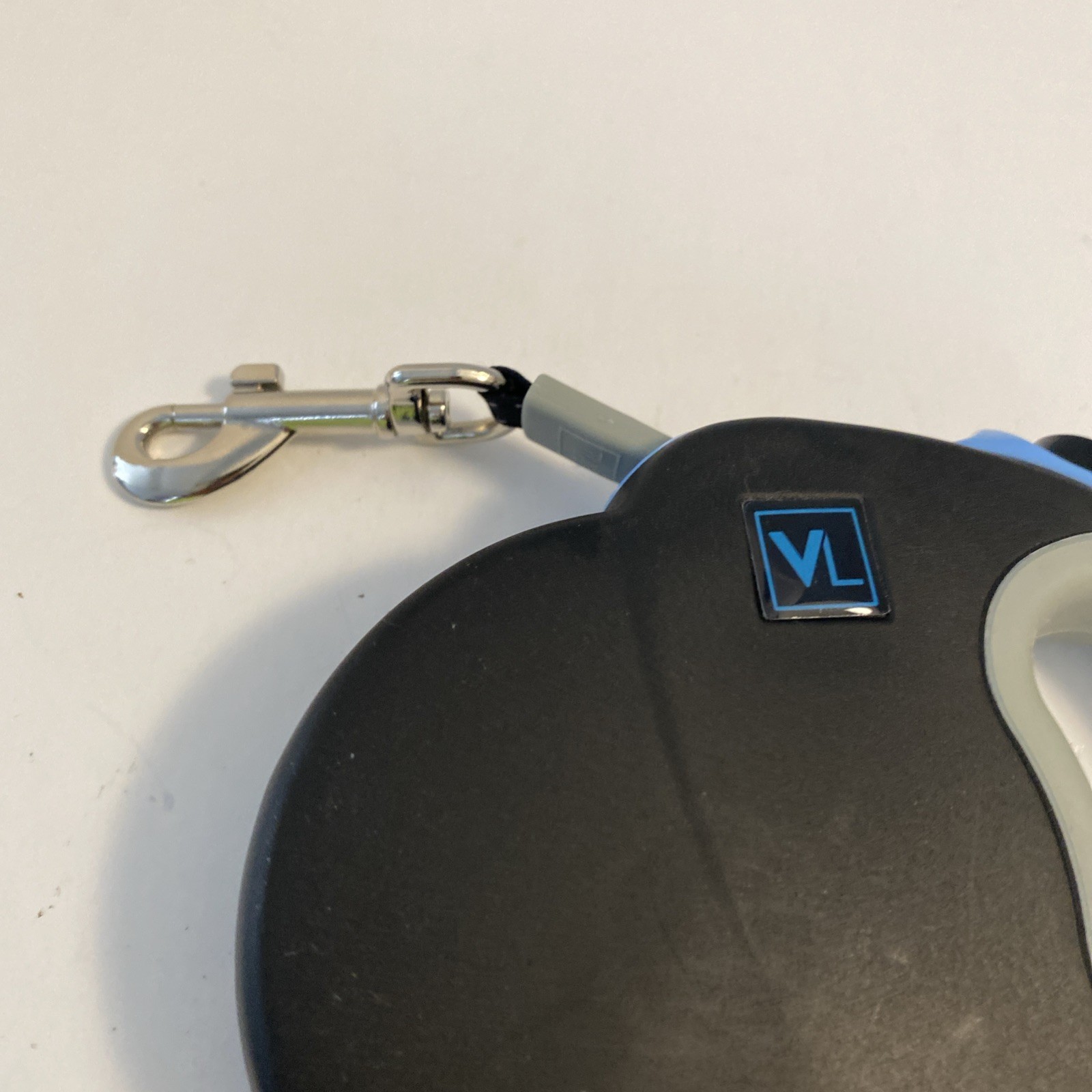 Vibrant Life Reflective Retractable Tape Leash
