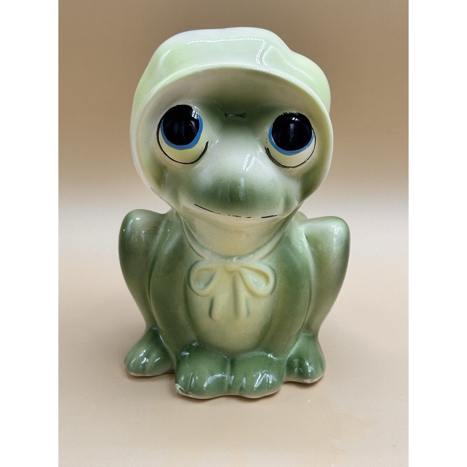 Big Eyed Frog Planter Bonnet Green Ceramic Nancy Pew Giftwares 6”