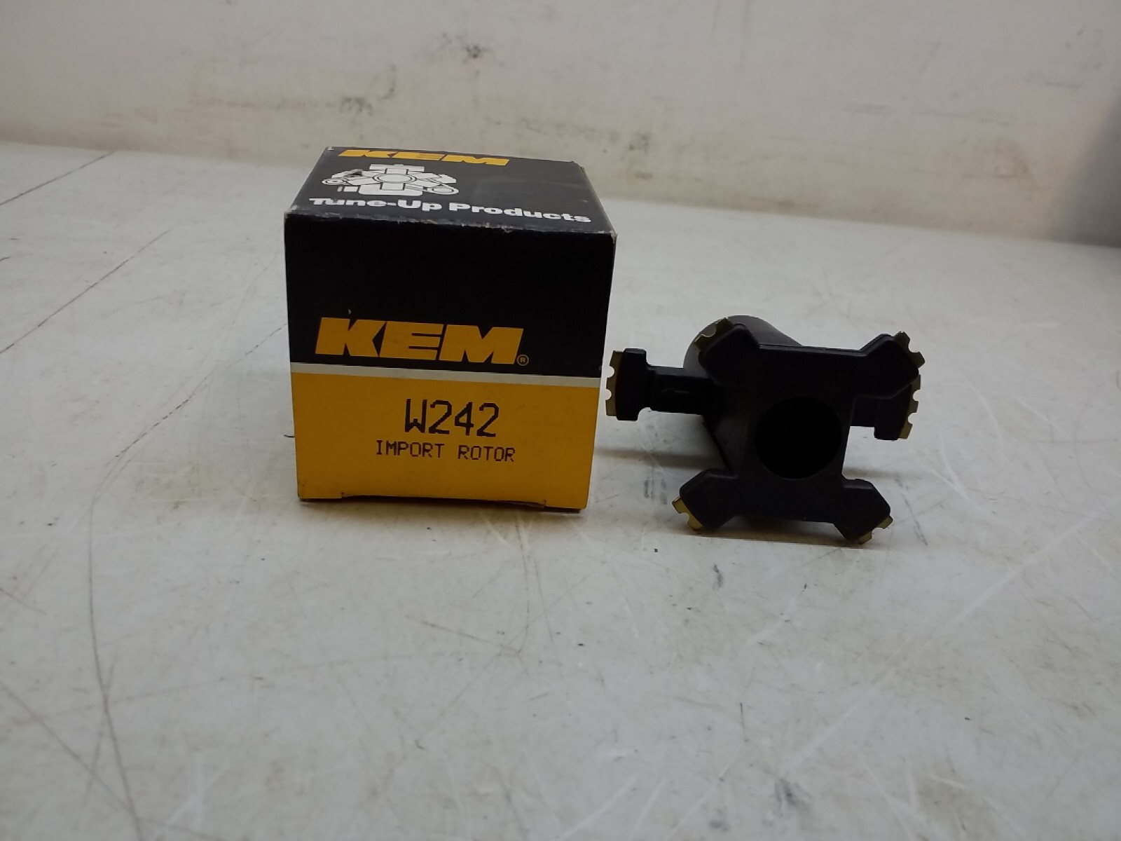 W242 KEM Import Distributor Rotor W242 Kem Import Distributor Rotor