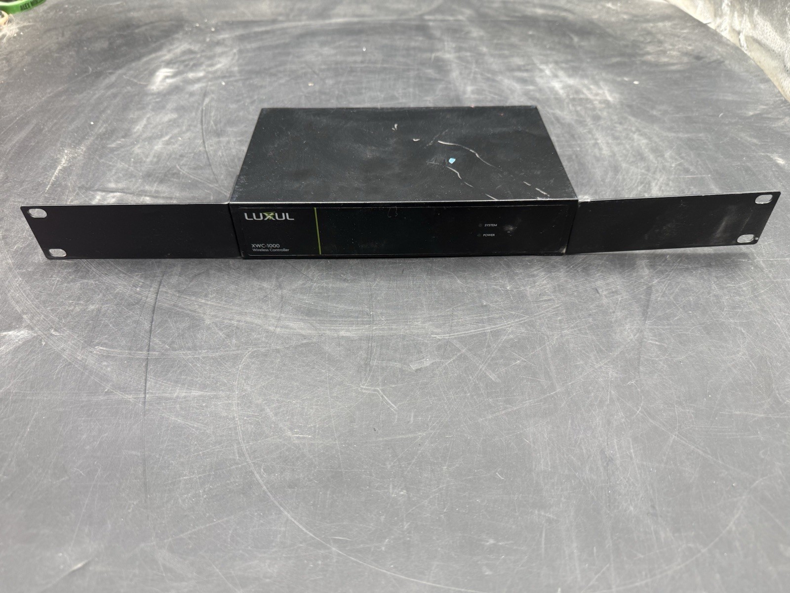 Luxul XWC-1000 Manages Luxul Access Points NO POWER CORD