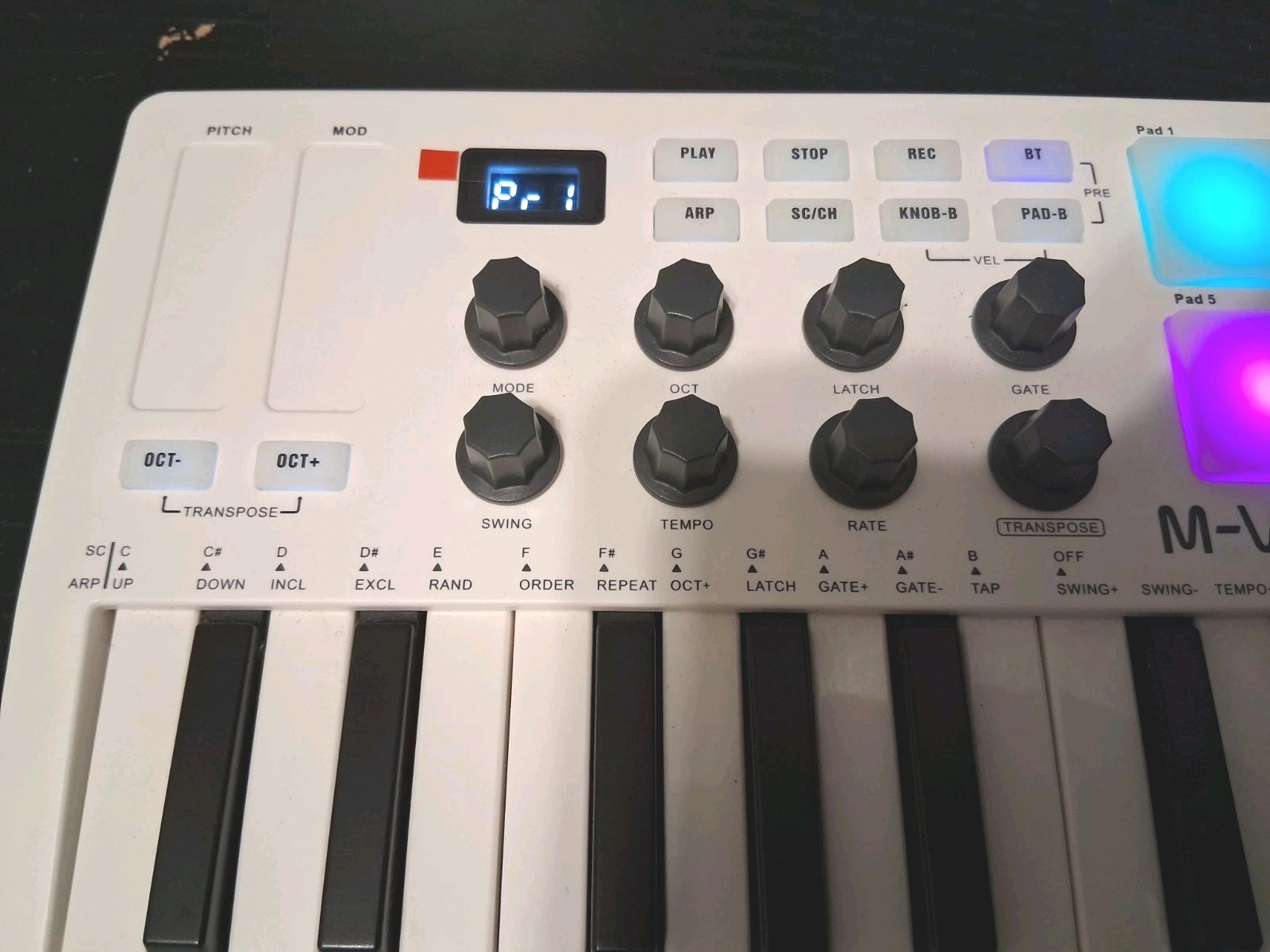 25 Key USB MIDI Keyboard Controller 8 Backlit Drum Pads Music Beat Maker White