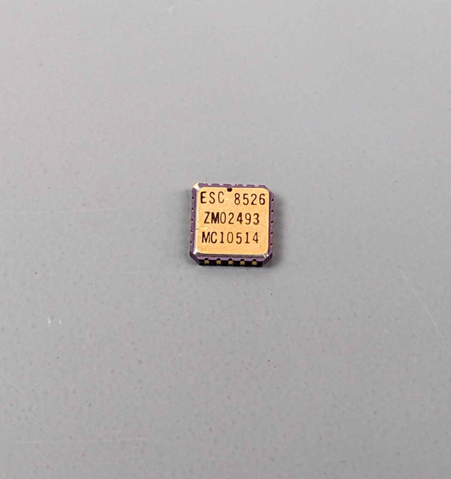 (2) Motorola ESC ZM02493 MC10114 ICs, Rare Gold Ceramic SMD NOS ~ US STOCK!