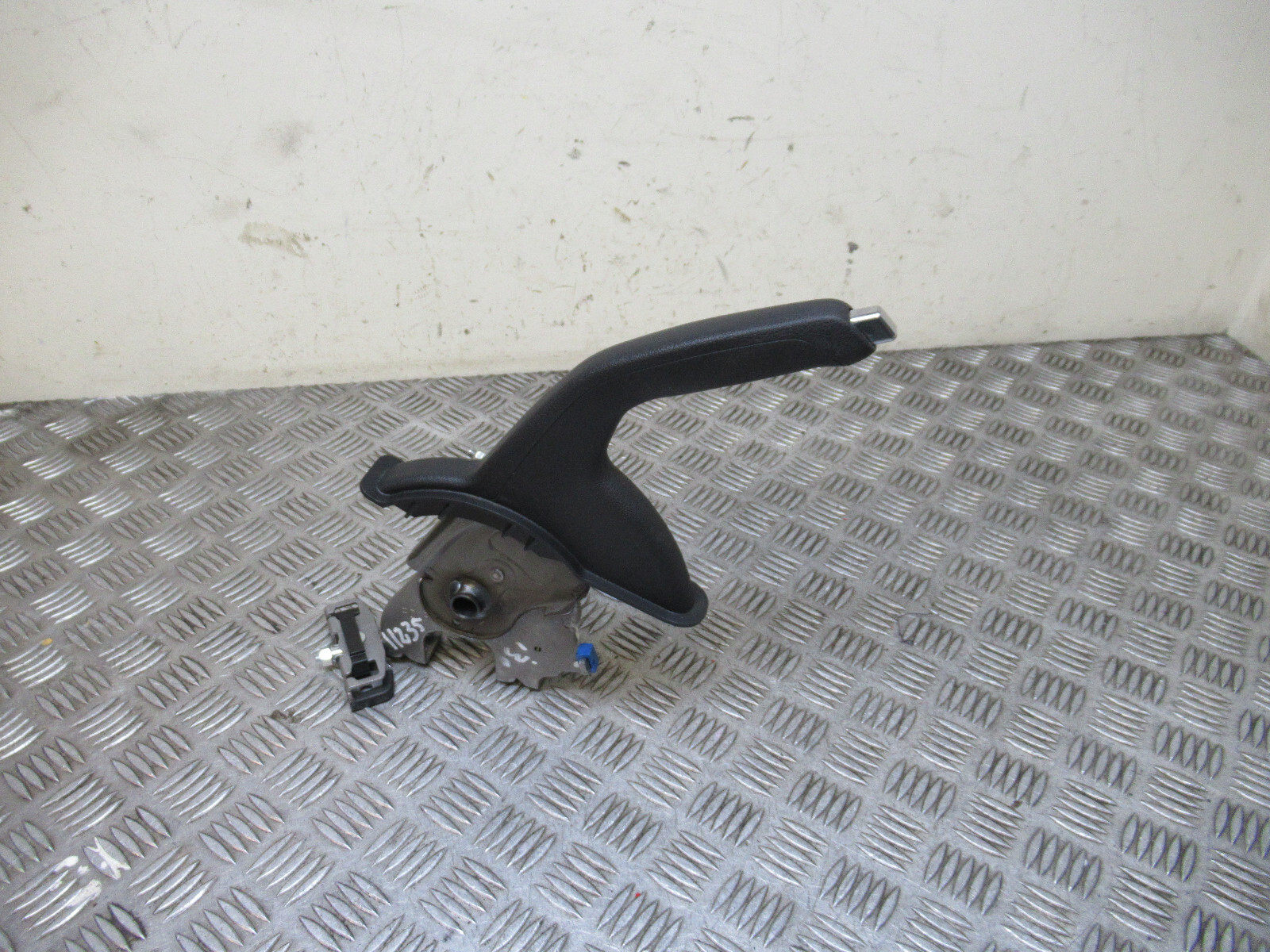 2018 HYUNDAI I30 N PD 2.0 T-GDI MK3 5DRS HATCH HANDBRAKE LEVER REF11235