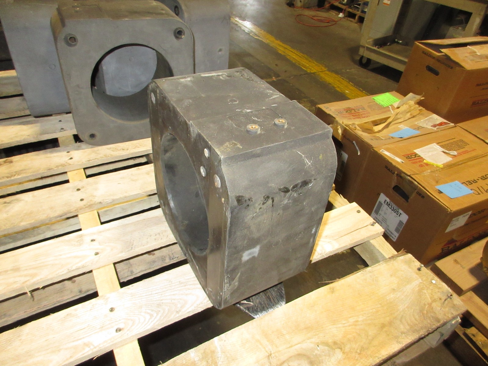 GE Type JCB-0 Current Transformer 827X25 Ratio 50:5A 600V 25-400Hz Used
