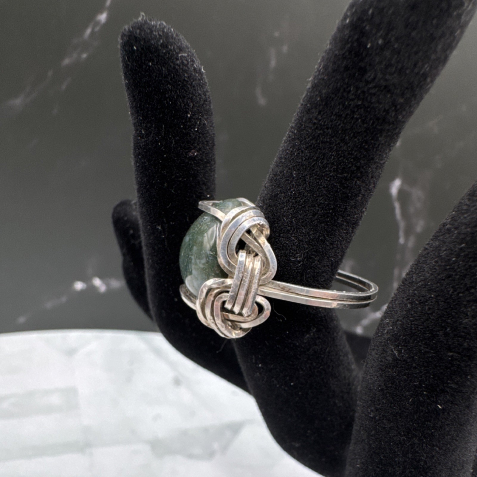 Vintage Handcrafted Silver Wire Wrapped Green Agate Cabochon Ring Size 8