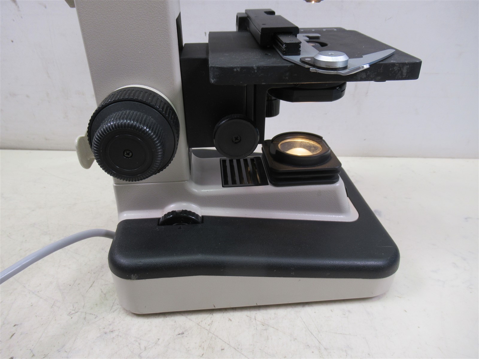 Nikon Alphaphot 2 YS2 Binocular Microscope 4 Objectives 2 Eyepieces Lab Medical
