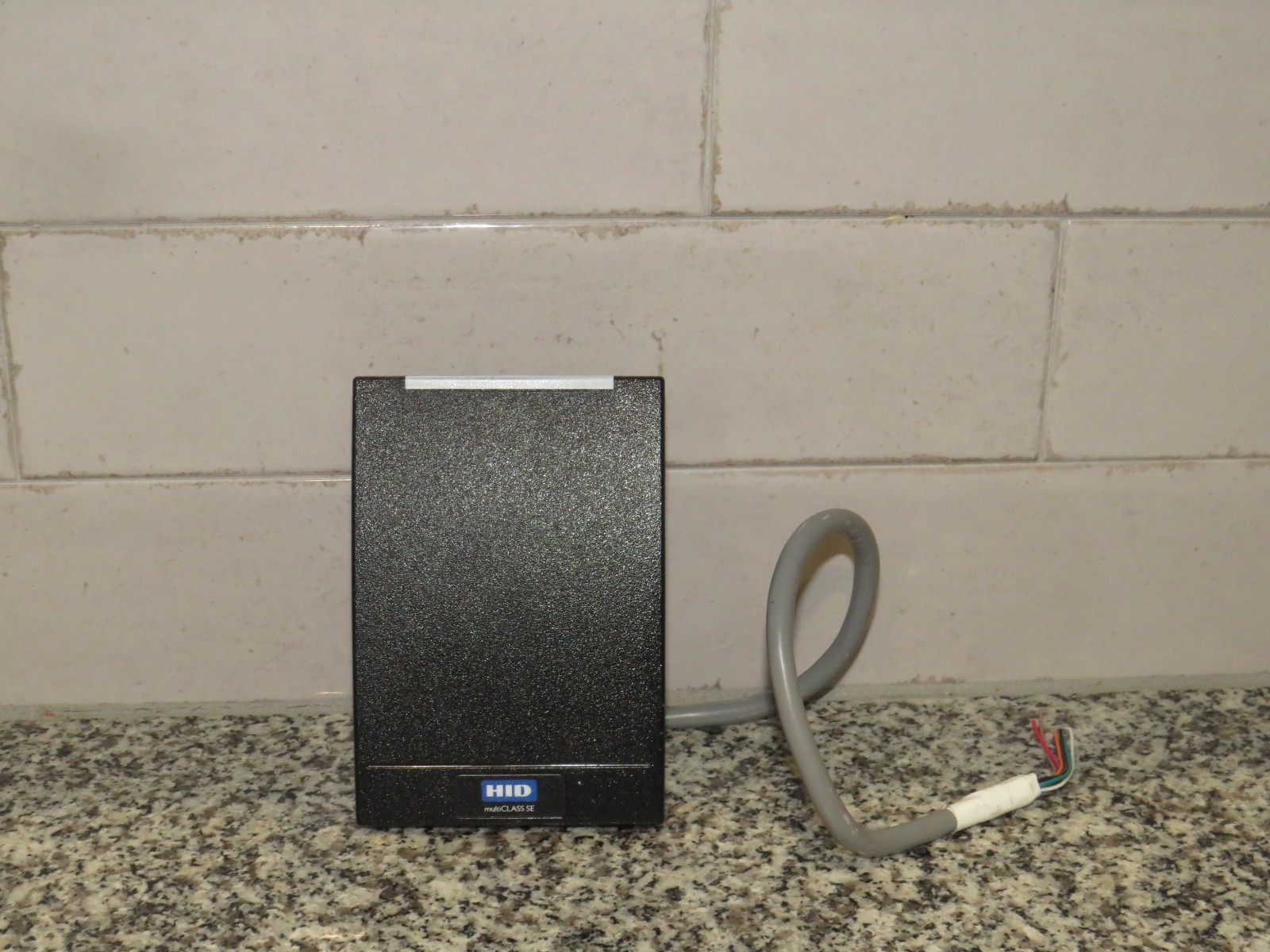 HID 920LTNNEK0000D MULTICLASS SE RP40 WALL SWITCH READER 100+AVAILABLE