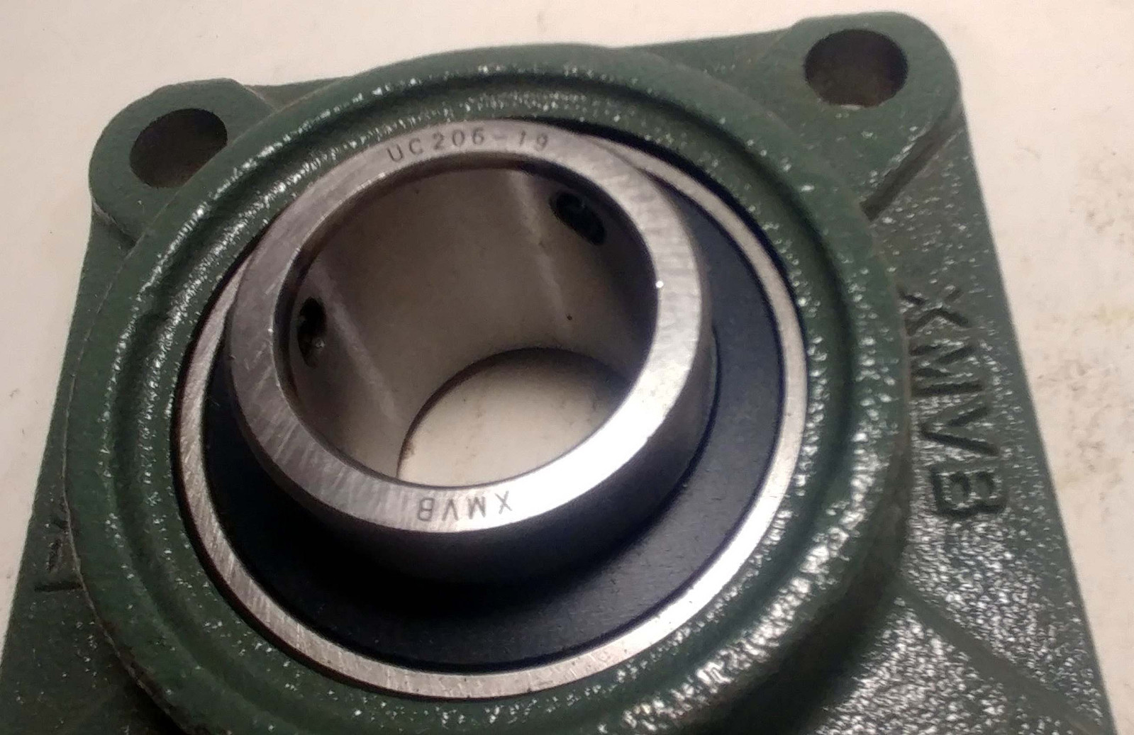 1 NEW XMVB UC206-19 F206 4-BOLT FLANGE BEARING NNB ***MAKE OFFER***