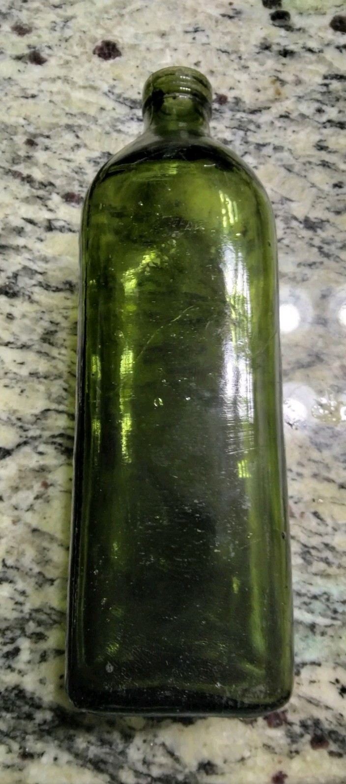 JOHN WALKERS KILMARNOCK WHISKEY DARK GREEN SQUARE GLASS BOTTLE 1801 9.75”