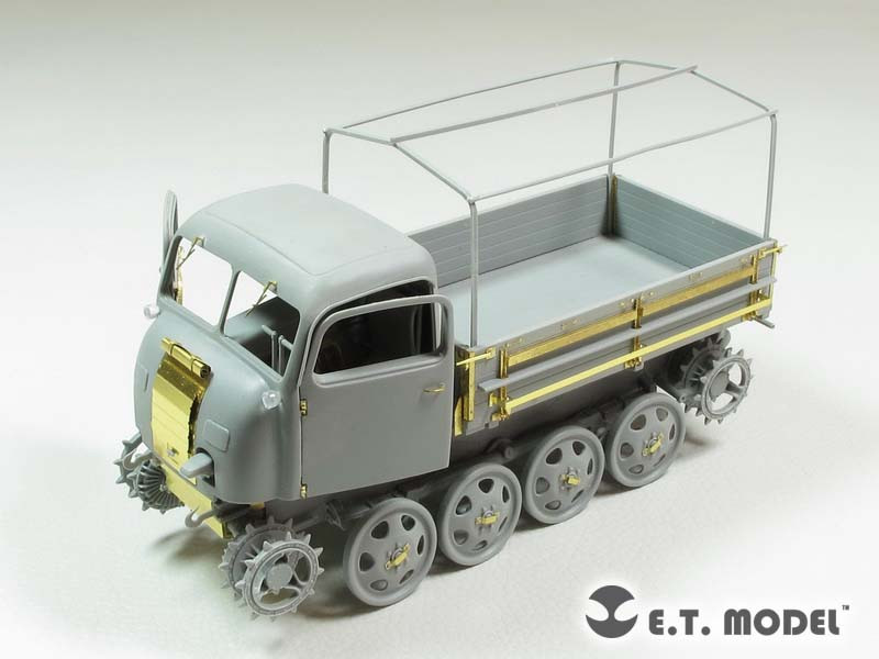 ET Model E35-151 WWII German RSO/01 Type 470