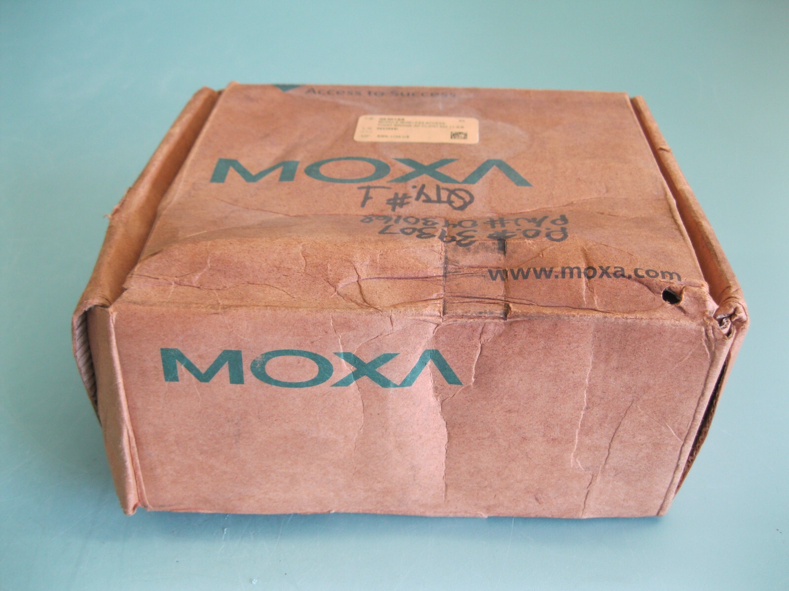 MOXA AWK-1100-US Wireless Access Point/Bridge/AP Client NEW G7