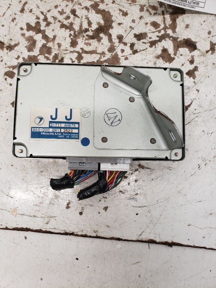 2004 Subaru Legacy Control Module Transmission Under Center Dash OEM 1391043