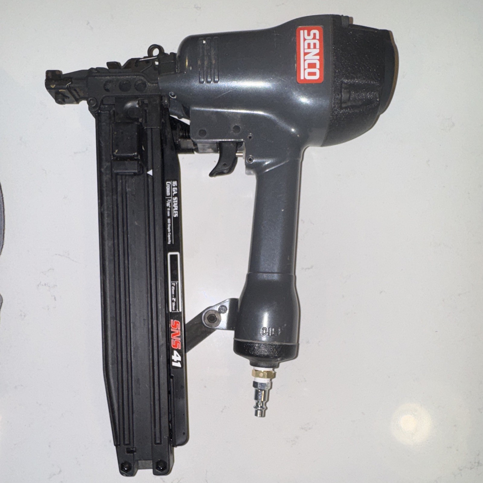 SENCO SNS41 Pneumatic Stapler 16 Ga 7/16" Crown Staples Upholstery