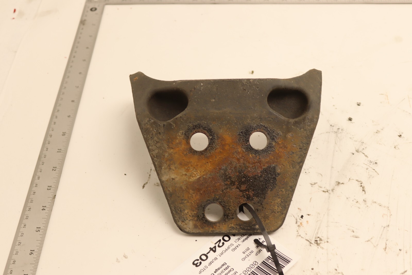 2017-2024 INTERNATIONAL LT625 SUPPORT BUMP STOP BRACKET MOUNT 4072318C1 OEM