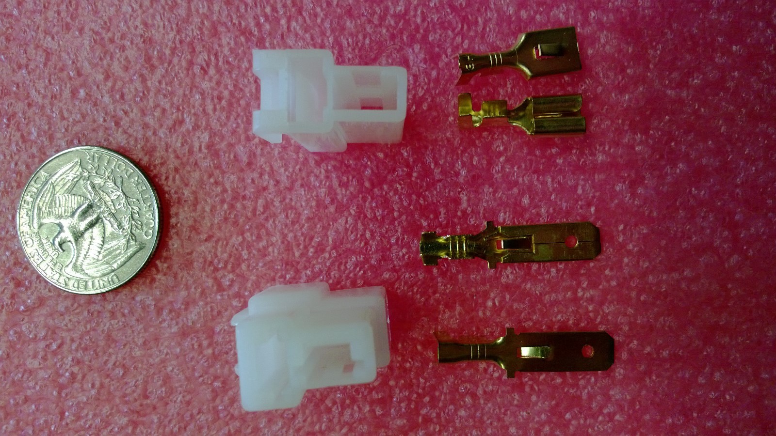 ALINCO - TYT " T " TYPE CONNECTOR DC PLUG ONLY