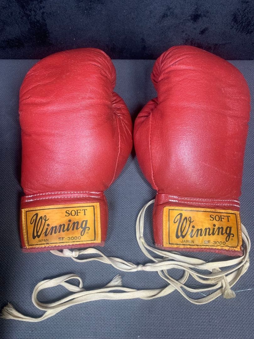 Winning Boxing Gloves SF-3000 Red Leather Used Japan Rare Vintage Model