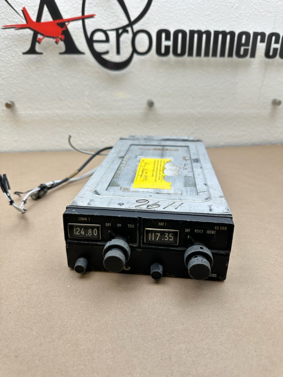 King KX170B Nav/Comm Radio 12V P/N: 069-1020-00 (1895)