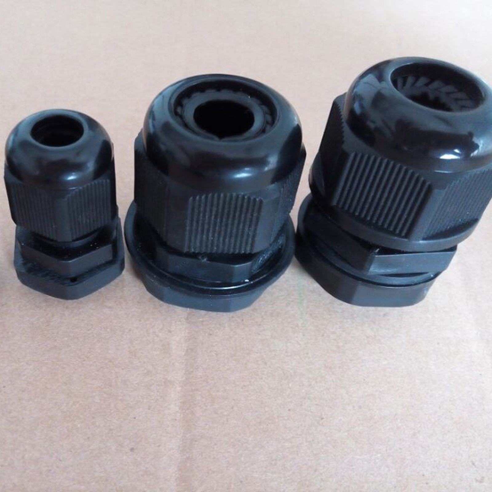 50x M30 x 1.5mm Black Waterproof Connector Gland Dia. 16~21mm Cable