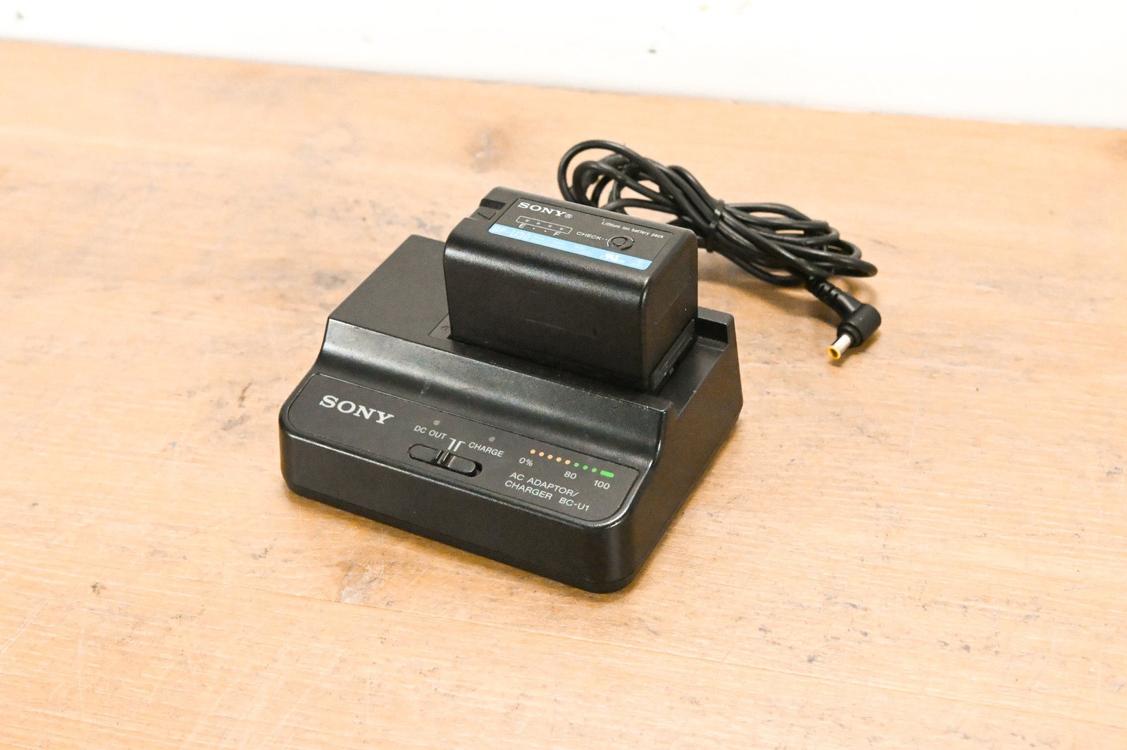 Sony BC-U1 AC Adapter/Charger with BP-U30 Battery (NO POWER SUPPLY) CG01050