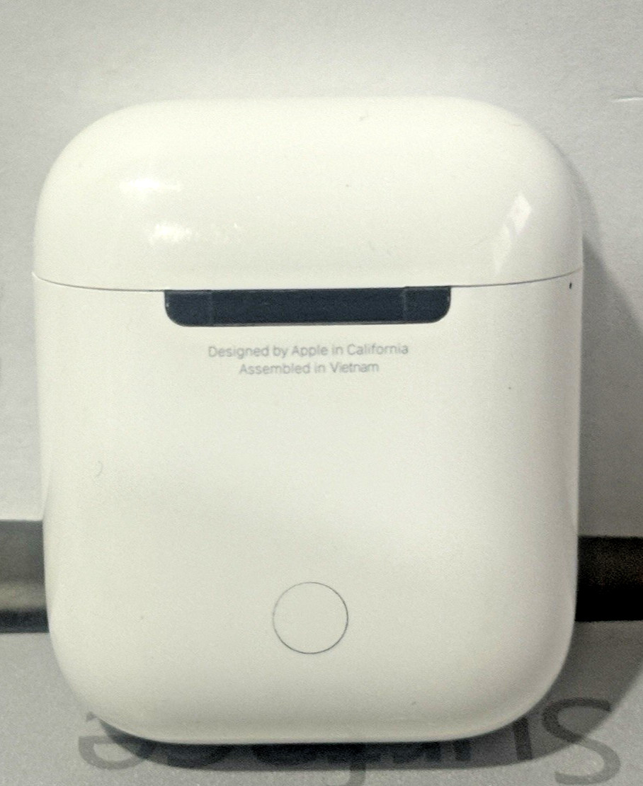 Apple AirPods 2nd Gen with Charging Case – Tested Authentic – Grade A