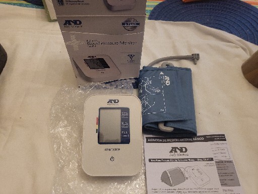 A&D Medical UA-611 Basic Blood Pressure Monitor - 1 ea Size M
