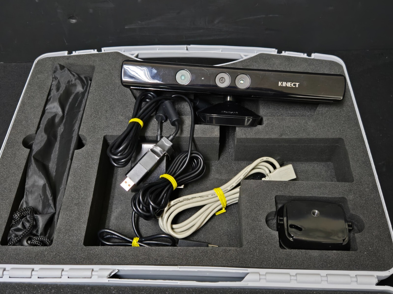 Noiseken Kinect : For Windows PC Model 1517, With Accessories, Case