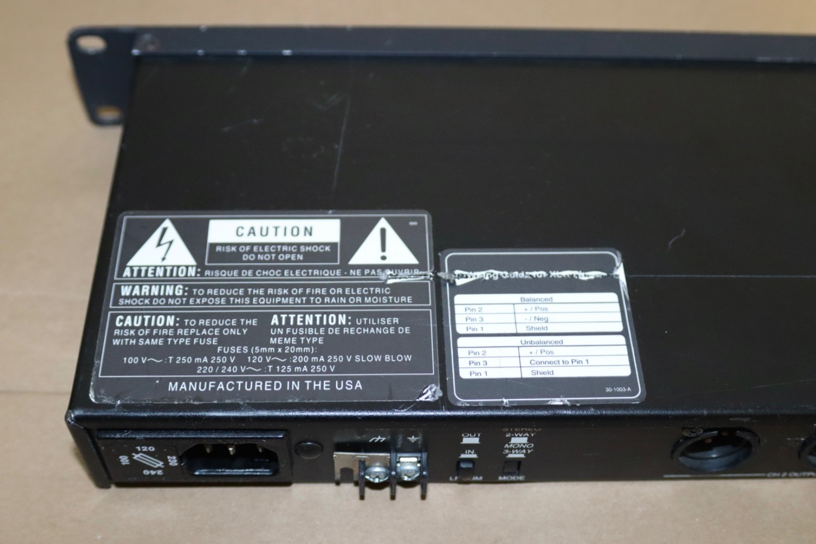 JBL M552 2-Channel Adjustable STEREO/MONO, Variable Crossover