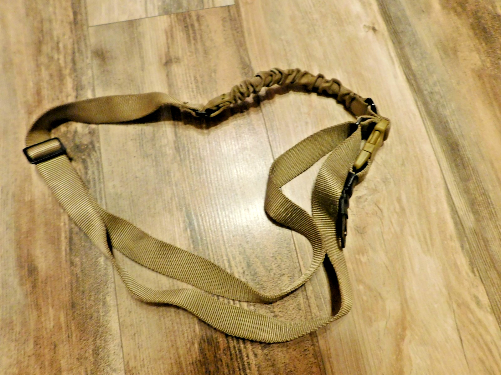 CONDOR COYOTE BROWN SINGLE POINT BUNGEE SLING ( without one buckle attachment)